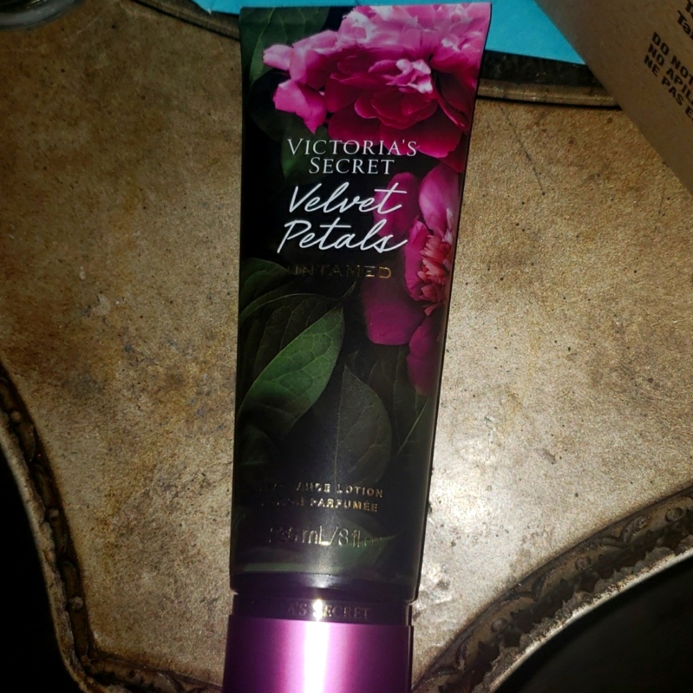 New Victoria’s Secret Velvet Petals Untamed Lotion.
